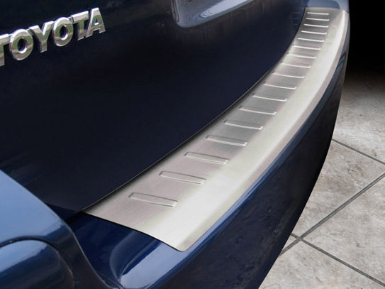 Nakładka na zderzak tylny Toyota Avensis Mk 2 Kombi (Stal)